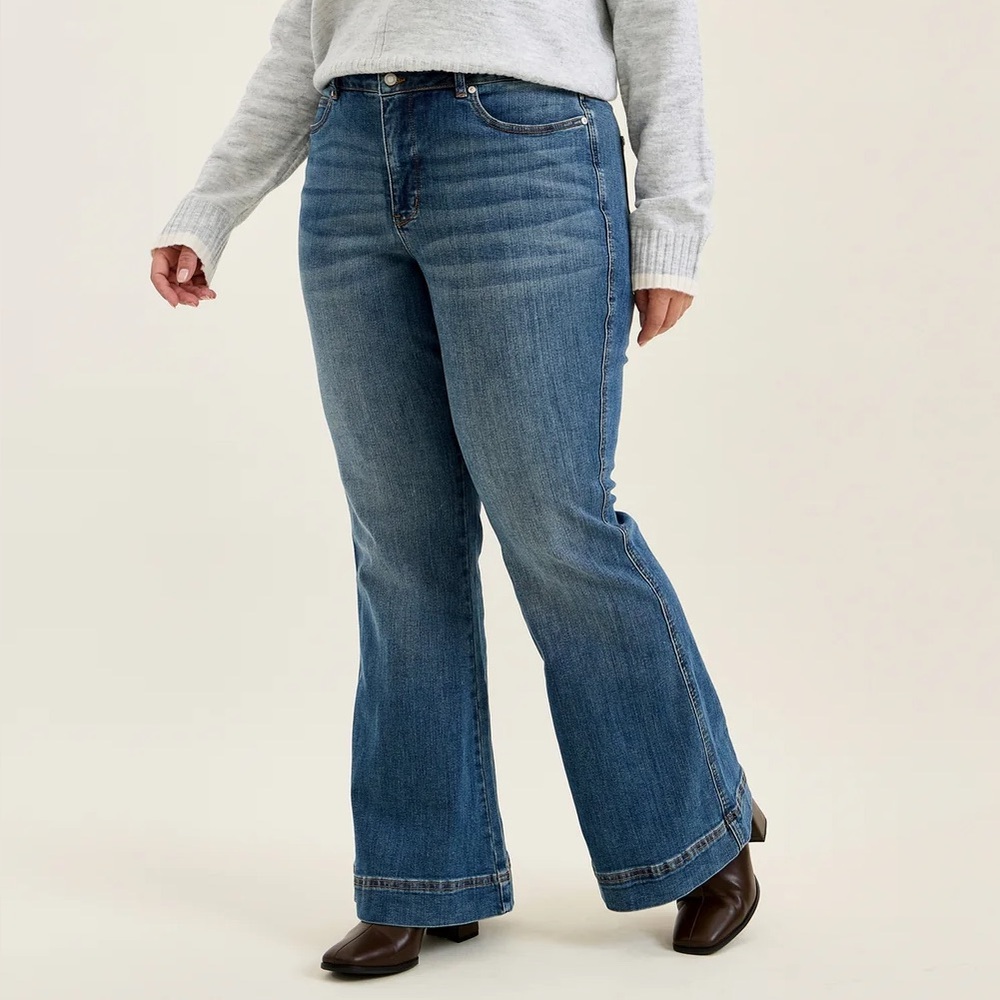 NWT Plus Judy Blue Flare Jeans
